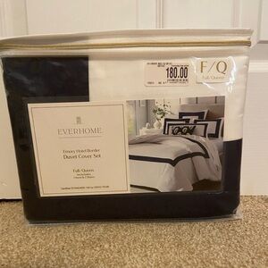 Everhome Emory Hotel Border Duvet Cover Set size Full - Queen